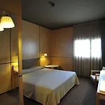 Hotel Axis Vermar Conference &