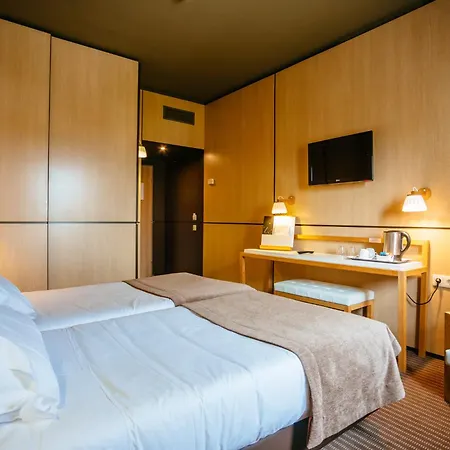 Axis Vermar Conference & 4*