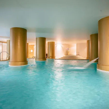 Axis Vermar Conference & Hotel 4*