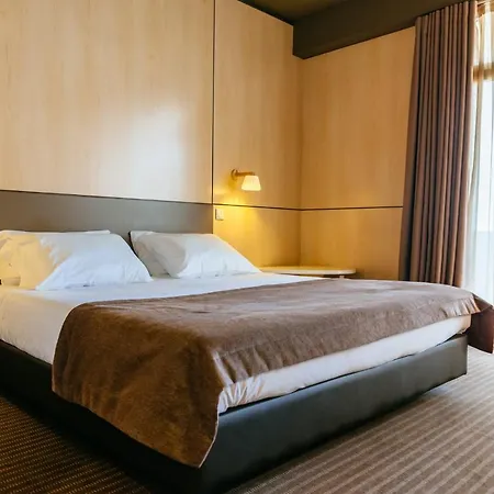 Axis Vermar Conference & Hotel 4*