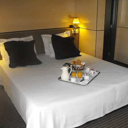 Axis Vermar Conference & Hotel 4*