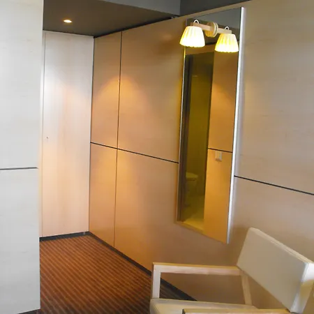 Hotel Axis Vermar Conference & 4*