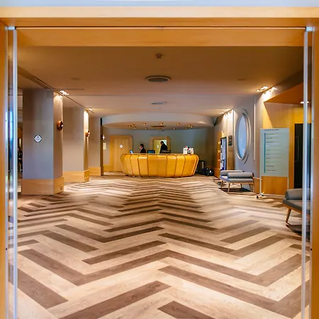 Axis Vermar Conference & Hotel 4*