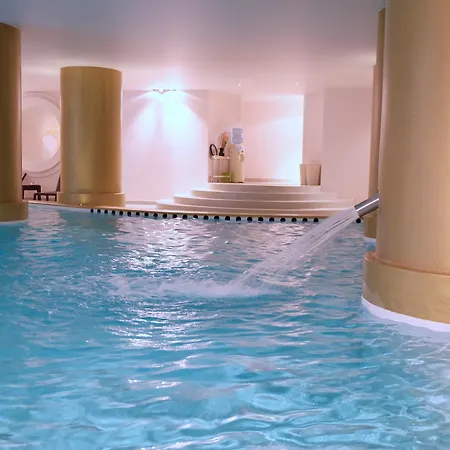 Ξενοδοχείο Axis Vermar Conference & 4*