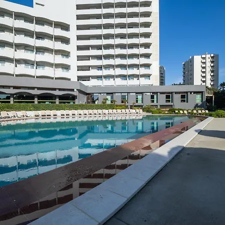 Axis Vermar Conference & Hotel 4*