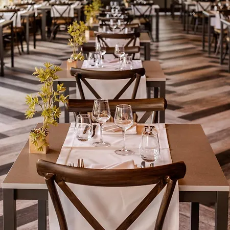 Axis Vermar Conference & Ξενοδοχείο