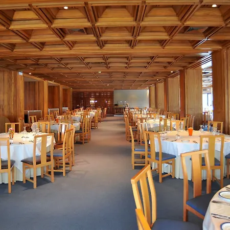 Axis Vermar Conference & 4*