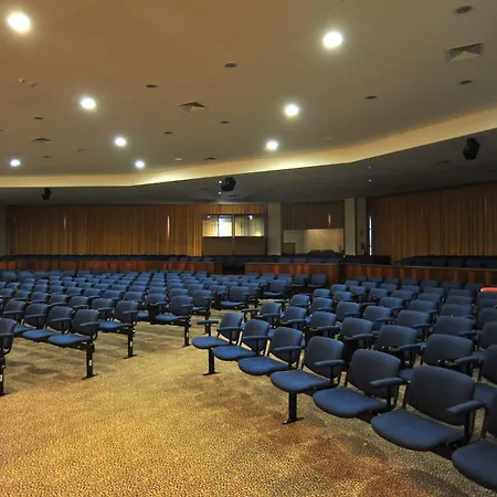 Ξενοδοχείο Axis Vermar Conference & 4*