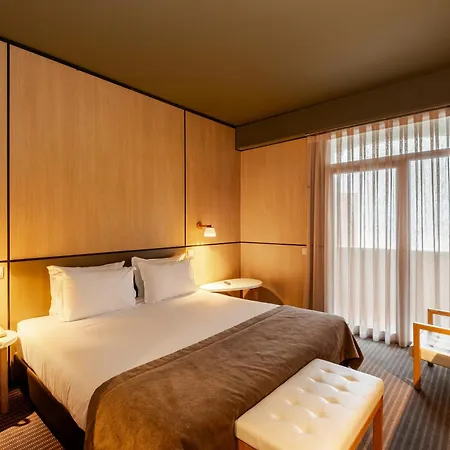 Axis Vermar Conference & 4*