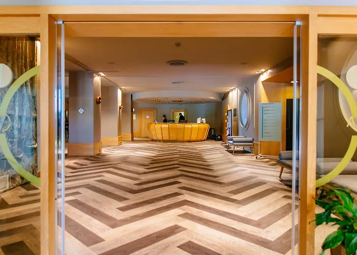 Axis Vermar Conference & فندق 4*