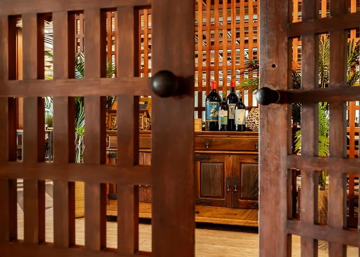 Hotel Axis Vermar Conference & 4*