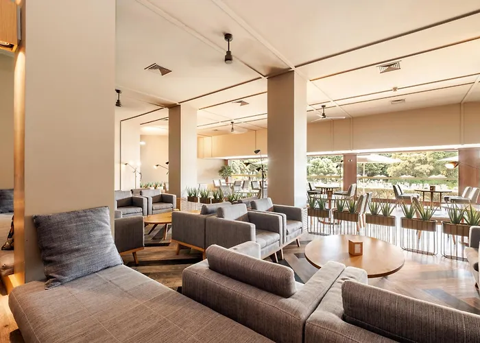 Axis Vermar Conference & Hotel 4*